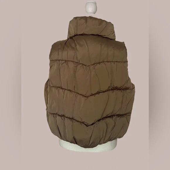 Ermanno Scervino cropped padded beige/camel vest, animal print lining. - Picture 3 of 13